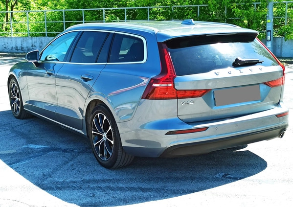 Volvo V60 cena 92900 przebieg: 60000, rok produkcji 2019 z Radom małe 781